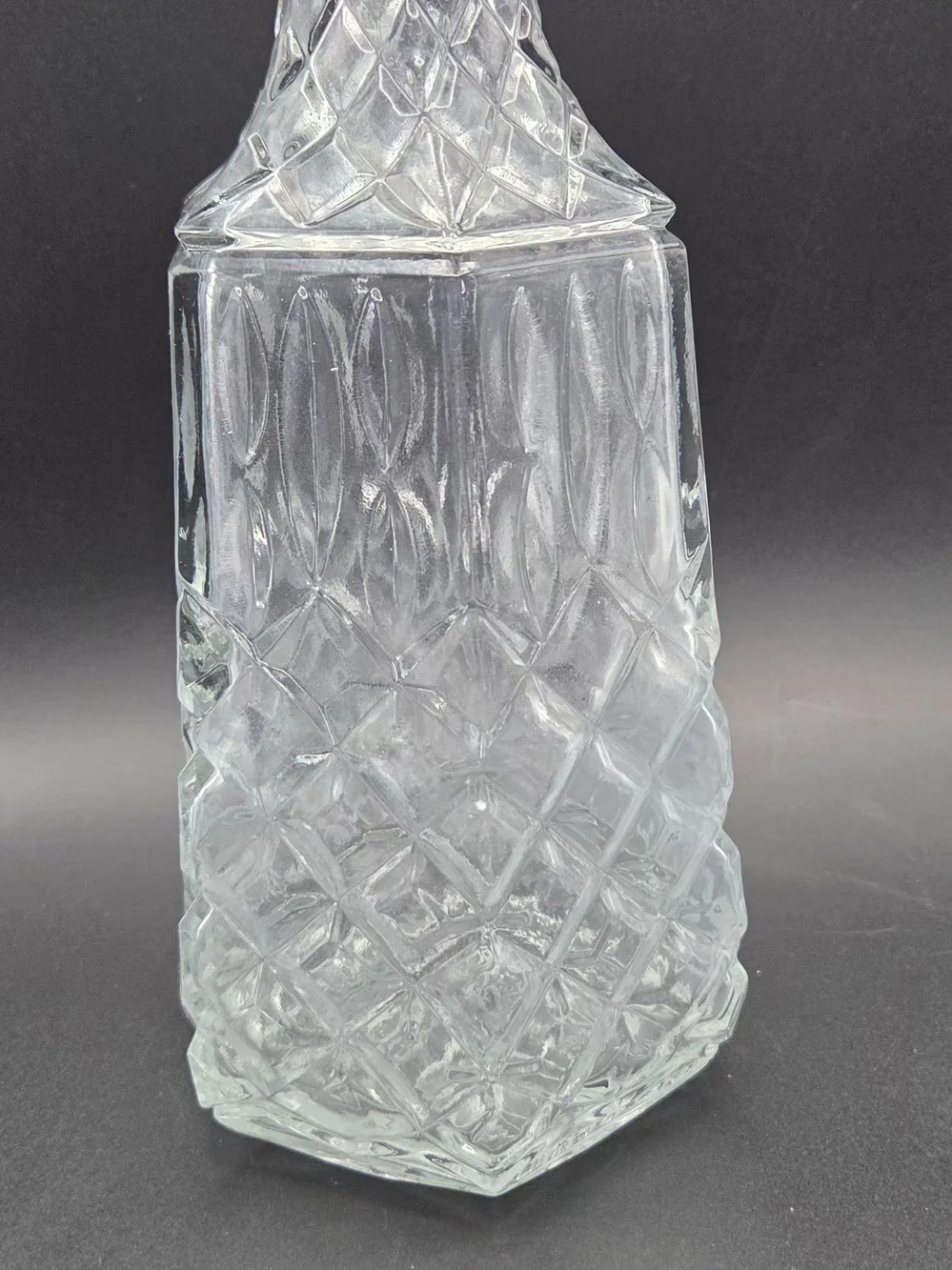 Vintage LIBBEY OF CANADA Glass Decanter & Stopper Diamond Pattern